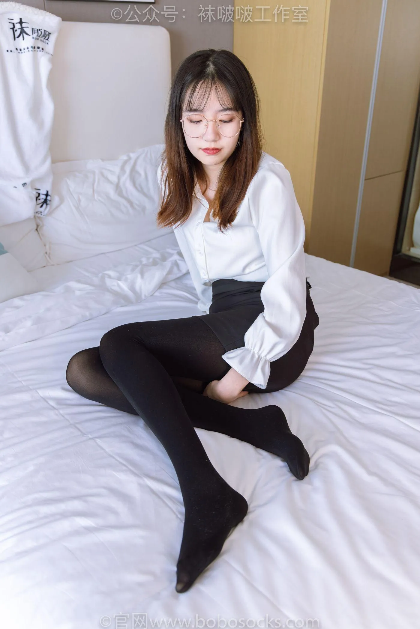 [BoBoSocks袜啵啵]NO.090 小甜豆-高跟鞋、厚黑丝 [140P]插图4